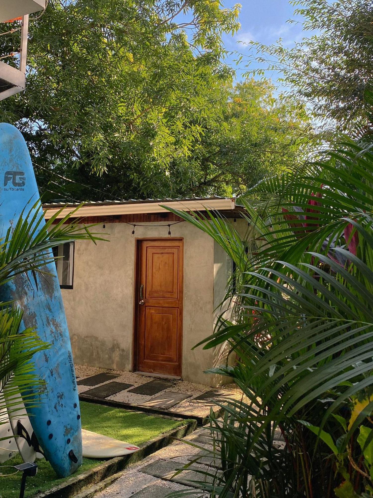 Cabinas Playa Surf Hostel Playa Santa Teresa  Exterior photo